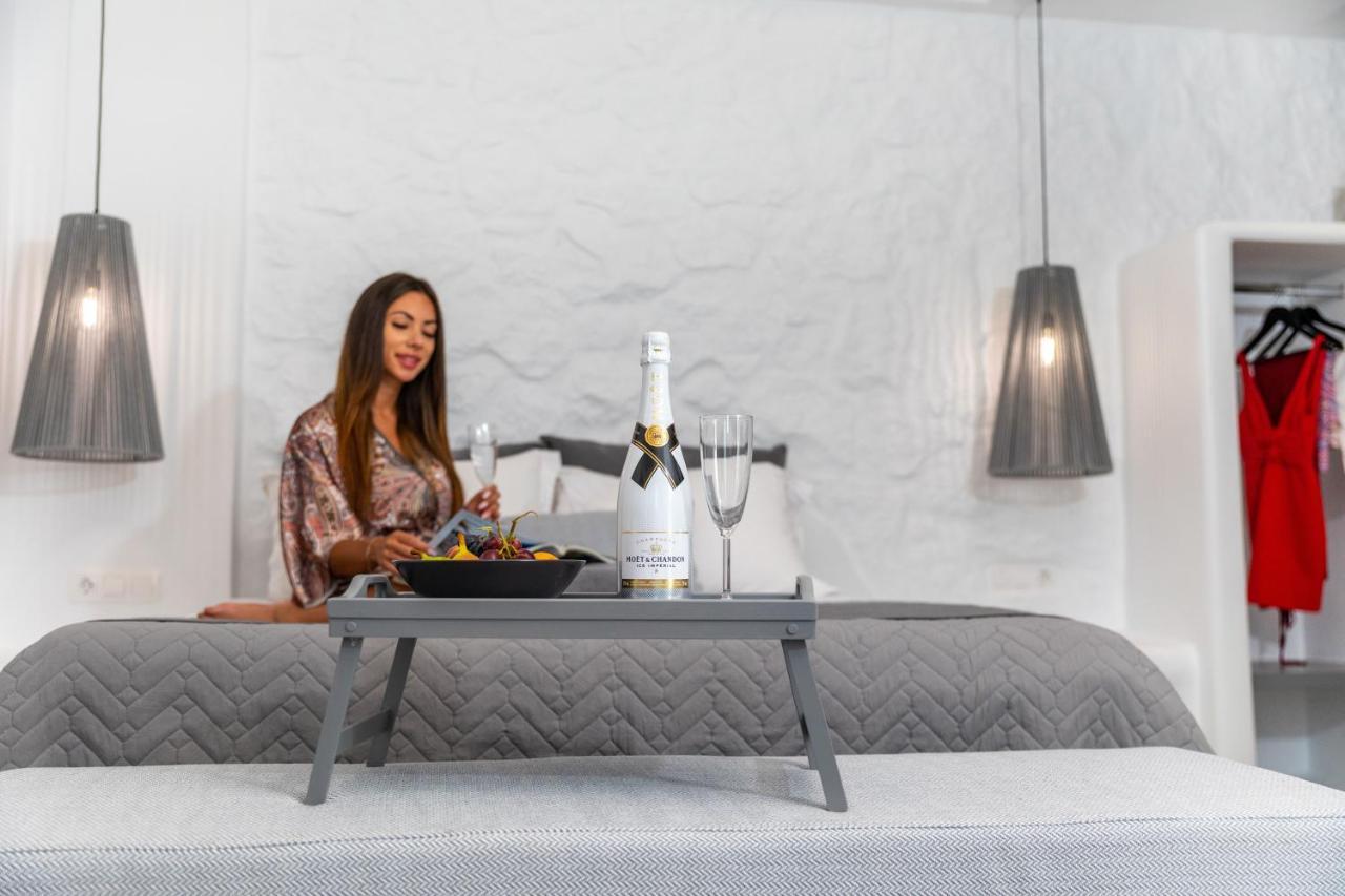El_Puerto Luxury Port Suites Naxos City Экстерьер фото