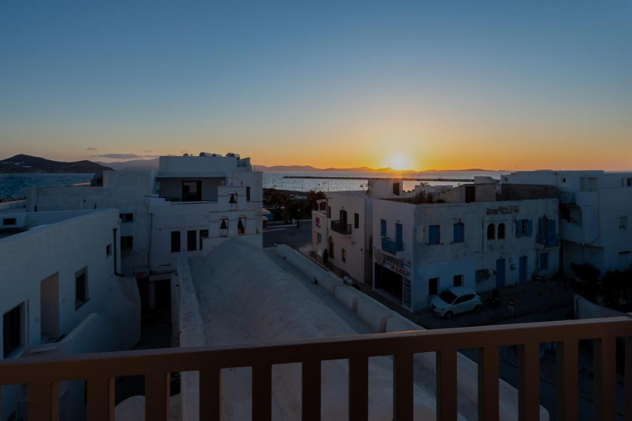 El_Puerto Luxury Port Suites Naxos City Экстерьер фото